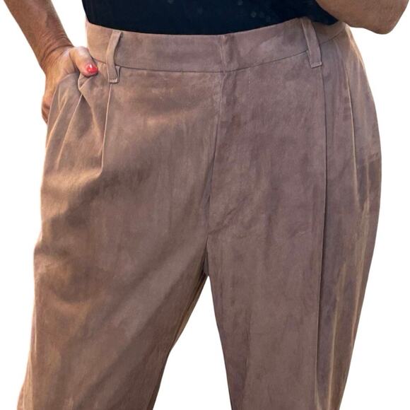 Brunello Cucinelli Suede Trousers Pleated Straight-Leg
Ankle size 12 - Picture 1 of 8